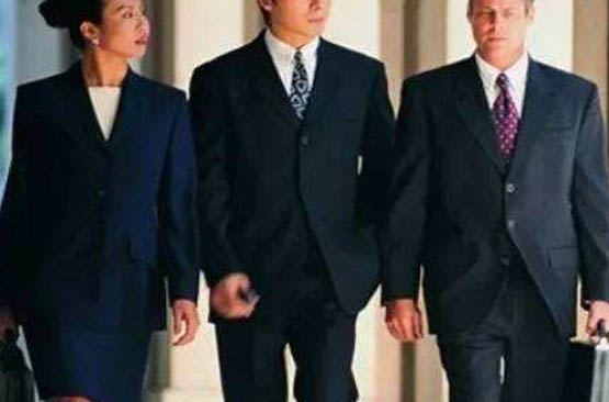 AI 概述：它們是什么以及它們?nèi)绾斡绊?SEO